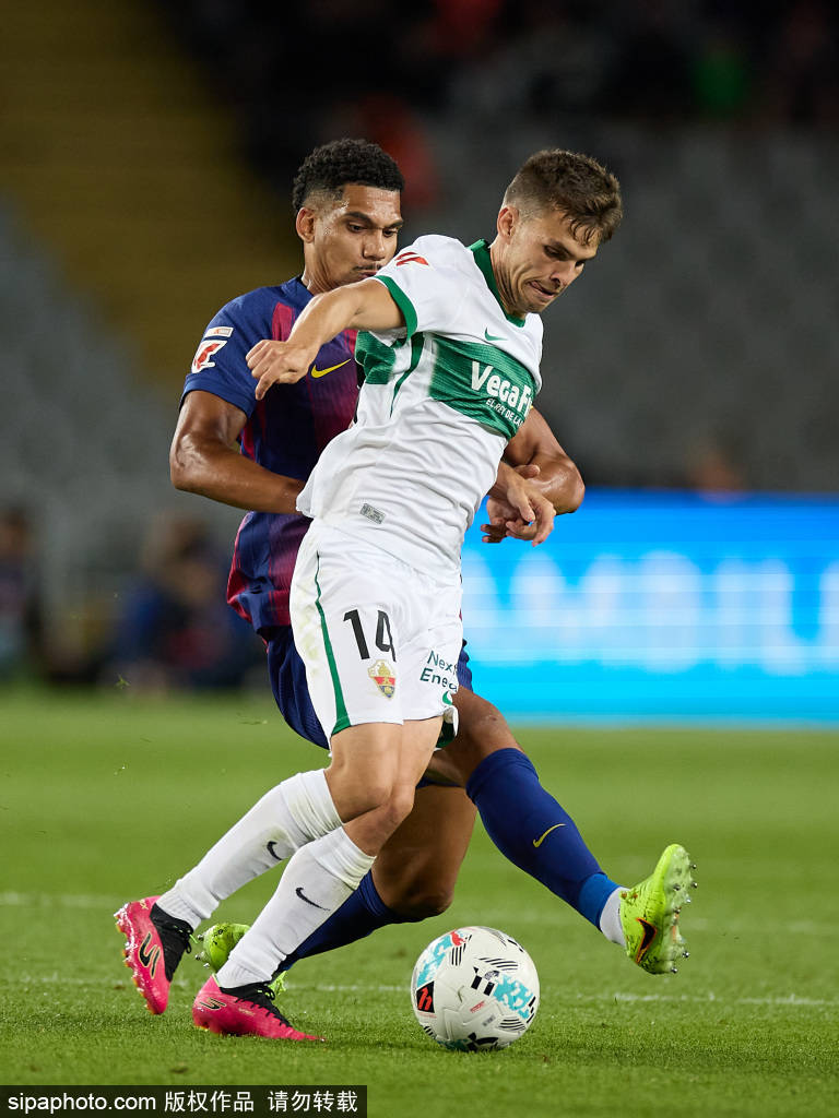 皇冠足球平台代理申请
_巴塞罗那逆转马德里竞技！奥尔莫关键进球助阵皇冠足球平台代理申请
，西甲巅峰对决掀热潮