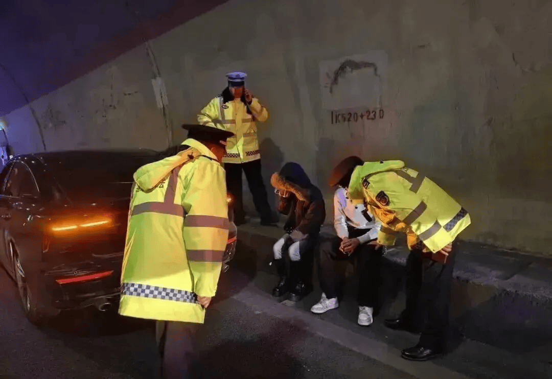 皇冠信用盘登3出租
_高速上刹车失灵!小轿车时速115狂奔490公里皇冠信用盘登3出租
,司机4个半小时高度紧张,下车后浑身发抖无法说话